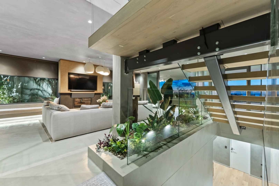 5 Bedroom Property for Sale in Camps Bay Western Cape